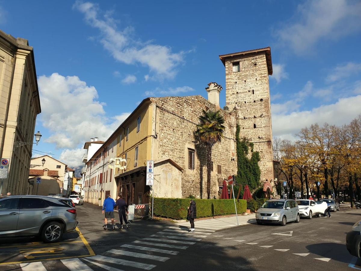 Vicolo J. Da Ponte - Bassano Centro Storico Bassano del Grappa Exterior foto
